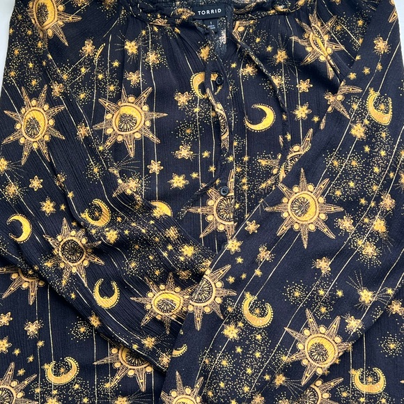Black Blouse with Yellow and Gold Celestial Design Moon and Stars, size XL - Picture 4 of 9